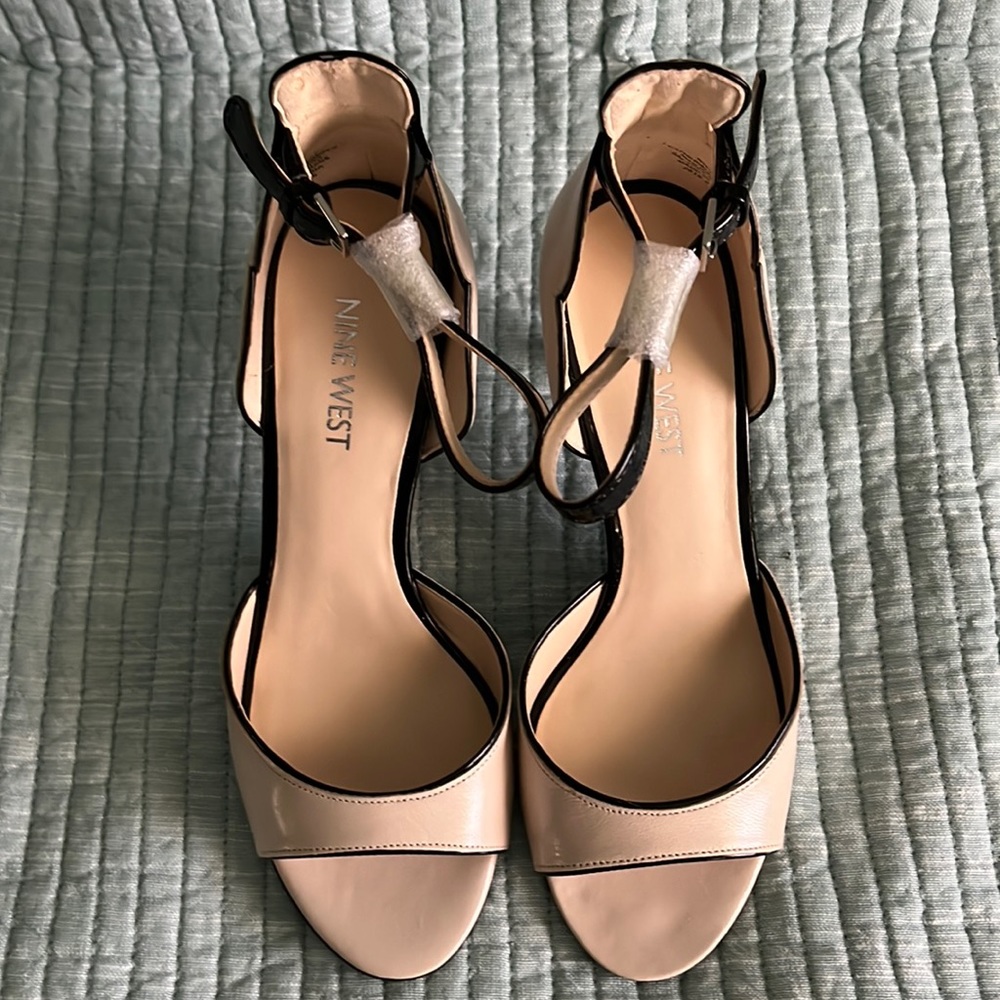 NWT Nine West Gynwth 5.5 off white/cream color